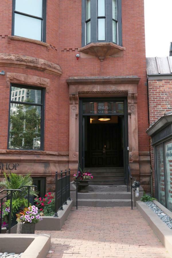 Stylish Newbury Street Studio, #11 Boston Exterior photo