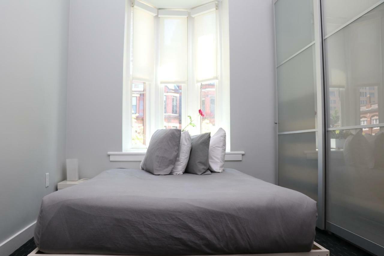 Stylish Newbury Street Studio, #11 Boston Exterior photo